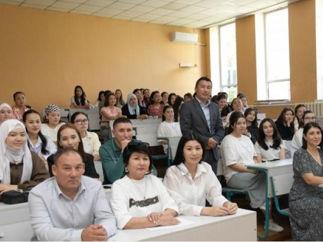 Meeting with students on the topic