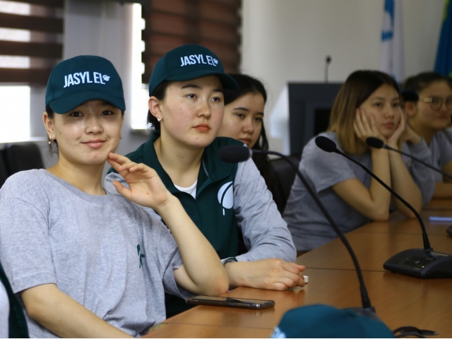 100 QYZPU students were employed under the state program