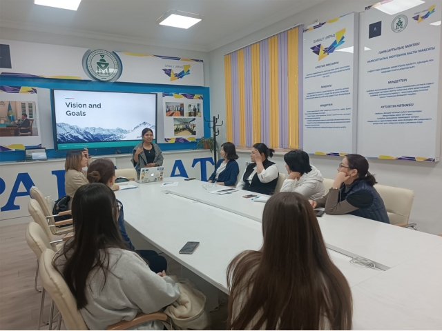 Ағылшын тілінен Speaking club-ы өтті