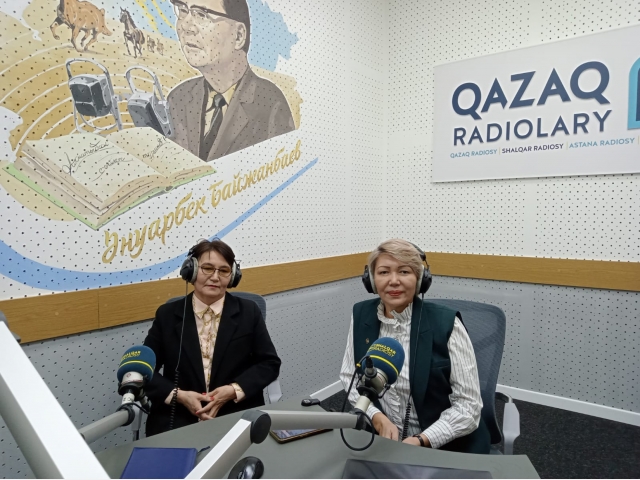 QYZPU leaders on the air of the Republican Radio