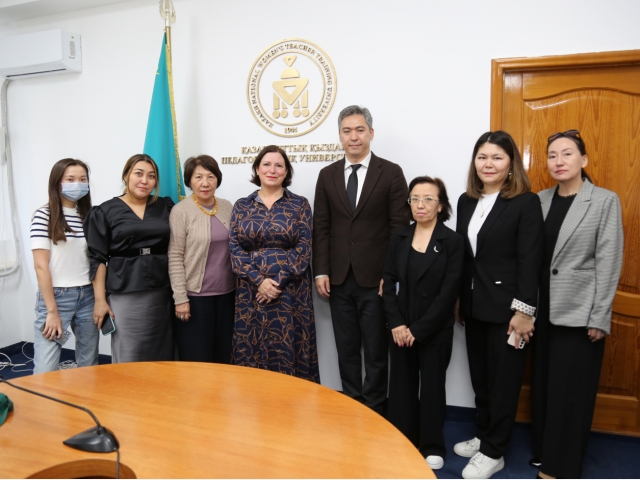 Ulster University профессорымен кездесу өтті