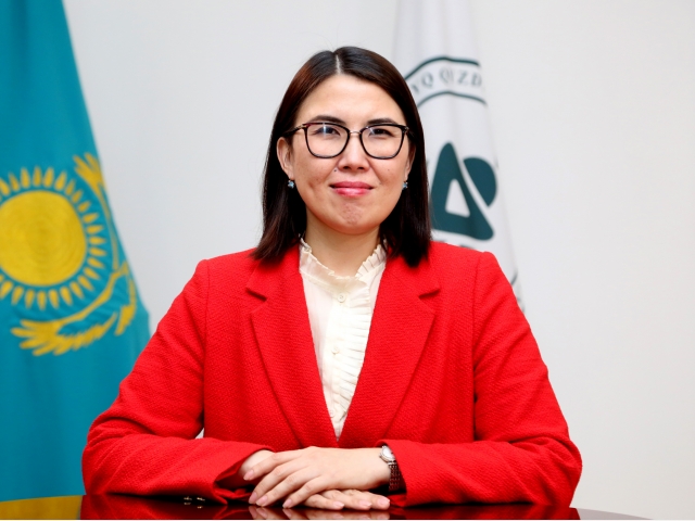 Rector Gulmira Qanay congratulates teachers and students with the New Year